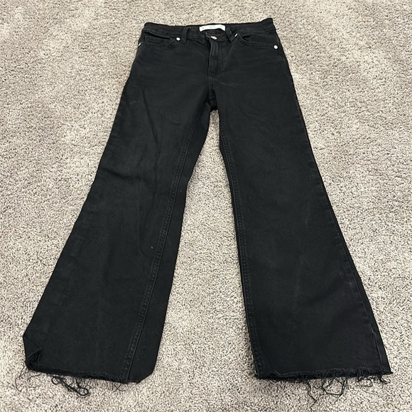 Mango Raw Hem Crop Flare Jeans (US 4, Black) - Picture 4 of 11